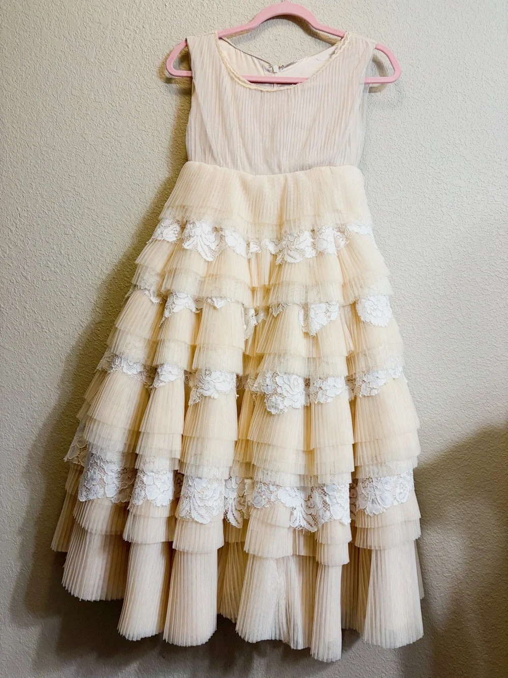 Spain Ivory Lace Tiered Tulle Dress Sz M 7/8